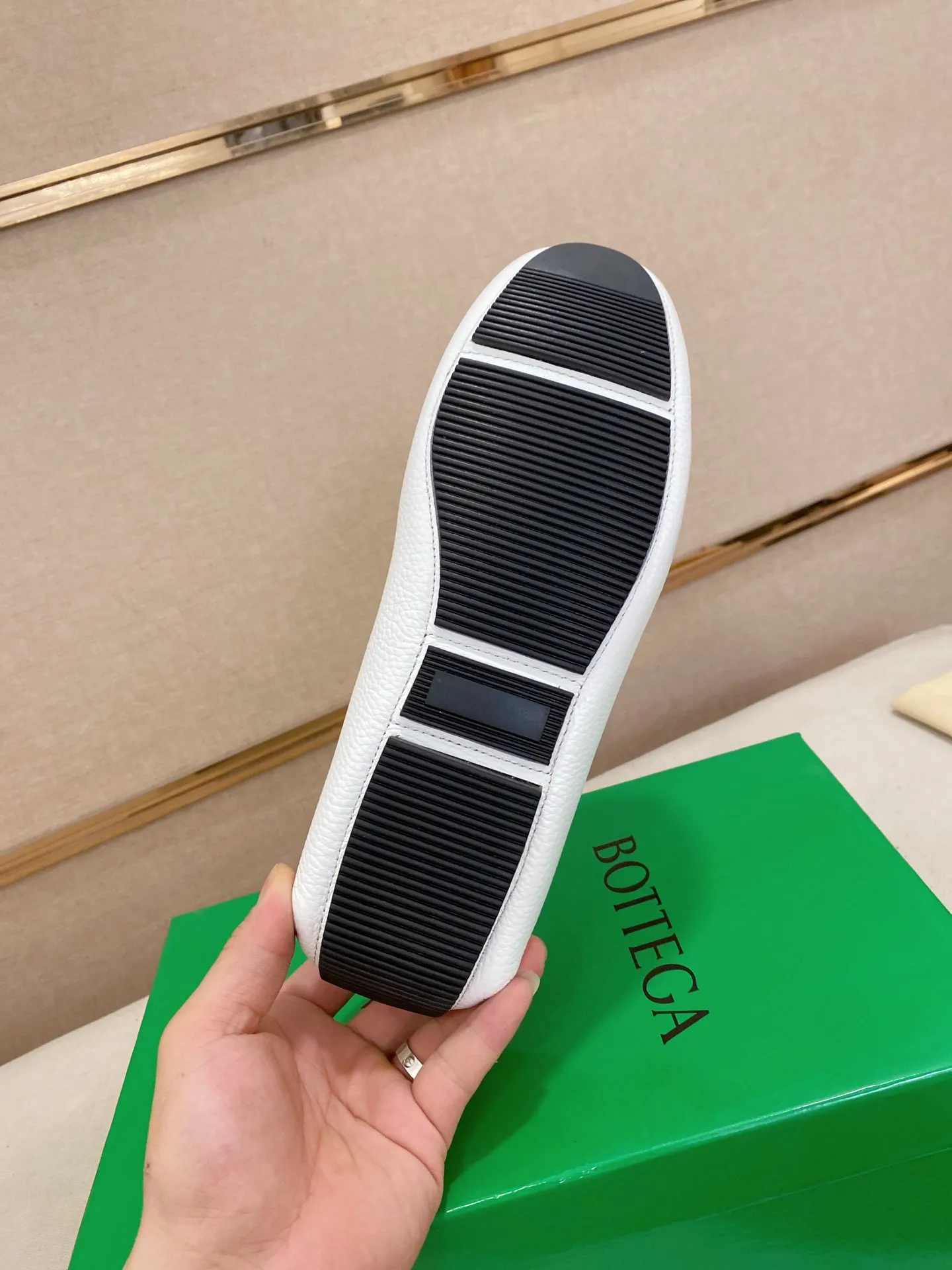 Men's shoes 💰 400💰 (Niu Li + Niu Pad) [BV] latest hot style‼ ️Casual men's shoes, uppers imported deer pattern first-layer cowhide ➕Full imported cowhide lining✔️Exquisite workmanship, excellent foot feel, special rubber soles✔️, cool and fashionable, the latest fashion, fashionable outsole, hurry up. Code number: 38-44 (can be customized to 37.45, non-refundable)